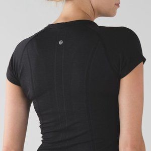 Lululemon Swiftly Tech Short Sleeve in Black